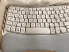 Ergonomiczna klawiatura Logitech Wave Keys - biała nordycki układ QWERTY na sprzedaż  PL