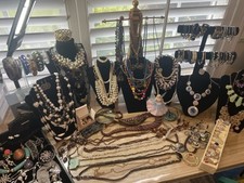 Huge vintage modjewelry for sale  Rincon