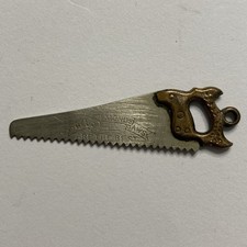 ANTIGO RELÓGIO DE SERRA MANUAL 1910S SIMONDS SAWS CHARME MINIATURA 1 3/4” comprar usado  Enviando para Brazil