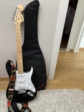 Chitarra elettrica stratocaste usato  Vigonovo