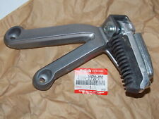 Suporte de apoio para os pés SUZUKI 2001-2005 FABRICANTE DE EQUIPAMENTO ORIGINAL ASSY GST1200 S 43600-32F00 comprar usado  Enviando para Brazil