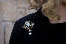 Collier pendentif broche d'occasion Collier pendentif broche d'occasion  Paris VI