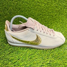 Tênis Nike Classic Cortez Feminino Tamanho 9 Bege Dourado Rosa Camurça Atlética comprar usado Tênis Nike Classic Cortez Feminino Tamanho 9 Bege Dourado Rosa Camurça Atlética comprar usado  Enviando para Brazil
