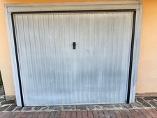 Porta basculante garage. usato  Voghera