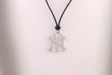 Collana ciondolo metallo usato  Novara