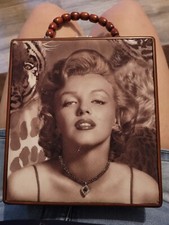 Marilyn monroe carrying for sale  Vincent