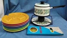 Conjunto completo de fondue ~ 6 pratos ~ 6 garfos ~ pote de fondue com placa inferior ~ MINÚSCULO! comprar usado  Enviando para Brazil