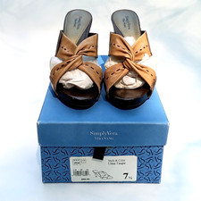 Vera wang uma for sale  Schoolcraft