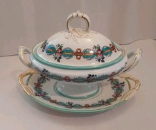 Sopa de porcelana antiga 6,5 X 9 Tureen com placa 9,5 X 6,5 tampa - sem lascas ou rachaduras comprar usado Sopa de porcelana antiga 6,5 X 9 Tureen com placa 9,5 X 6,5 tampa - sem lascas ou rachaduras comprar usado  Enviando para Brazil