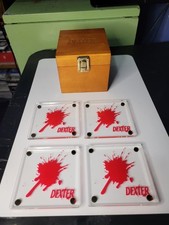 Dexter Blood Slide Coaster caixa de madeira travada completa showtime horror  comprar usado Dexter Blood Slide Coaster caixa de madeira travada completa showtime horror  comprar usado  Enviando para Brazil