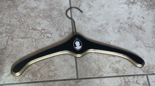 Usado, Cabide de roupas vintage de madeira camafeu perfil feminino regência MCM preto e dourado 18" comprar usado  Enviando para Brazil