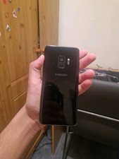 Samsung galaxy g960 for sale  READING