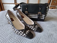 Black white dogtooth for sale  STANFORD-LE-HOPE