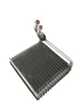 Radiatore evaporatore interno usato  Castagnaro