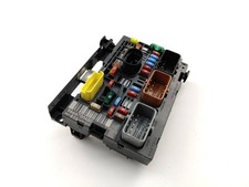 Peugeot 308 SW 2010 Inna skrzynka bezpieczników 9666700480 RGC7250 na sprzedaż Peugeot 308 SW 2010 Inna skrzynka bezpieczników 9666700480 RGC7250 na sprzedaż  PL