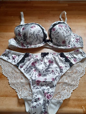 Bra set for sale  DUDLEY