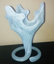 Usado, Vaso de tulipa de vidro arte italiana vintage azul claro e branco redemoinhos com base enrolada Lg 9”H comprar usado  Enviando para Brazil