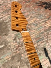 Tasti manico basso usato Tasti manico basso usato  Spedire a Italy