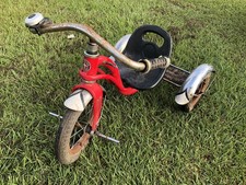 Triciclo Schwinn Roadster vermelho, para-lamas cromados, bicicleta infantil retrô de 3 rodas comprar usado  Enviando para Brazil