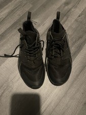 Nike huaraches unisex for sale Nike huaraches unisex for sale  TIPTON