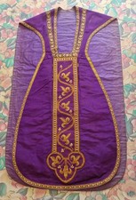 Ancienne chasuble violette d'occasion  Tréguier