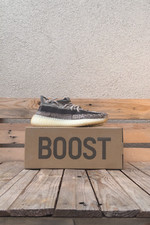 Yeezy 350 zyon d'occasion Yeezy 350 zyon d'occasion  Paris III