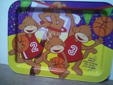 Bandeja de TV infantil vintage de metal três macacos bobos pendurando basquete, usado comprar usado  Enviando para Brazil