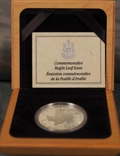 Commemorative maple leaf d'occasion  Expédié en Belgium