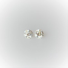 Paire moissanites blanches d'occasion Paire moissanites blanches d'occasion  Villars-les-Dombes