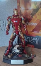 Hot toys avengers d'occasion  Grenoble-