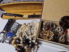 Lot bijoux fantaisies d'occasion  Saint-Denis-de-Pile