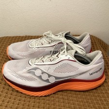Tênis de corrida Saucony Kinvara 15 masculino tamanho 12 branco laranja vermelho claro S20967-212 comprar usado  Enviando para Brazil