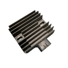 Regolatore tensione batteria usato  Laureana di Borrello