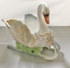 White swan sleigh for sale  Chesapeake