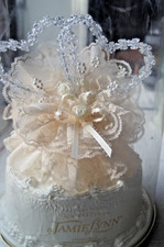 Usado, Decoração de bolo de casamento vintage Jamie Lynn, marfim, corações de cristal #2 comprar usado  Enviando para Brazil