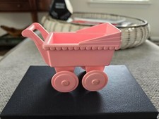 Carrinho de bebê de plástico rosa vintage brinquedo casa de bonecas móveis para quarto de bebê, usado comprar usado  Enviando para Brazil