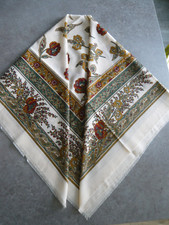 Chale vintage motif d'occasion  Viry