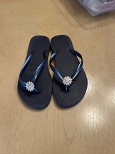 Chinelos havaianas azul-petróleo tamanho 6 com flor de strass. Excelente estado. comprar usado  Enviando para Brazil