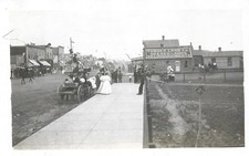 Gladstone holiday parade for sale  Stow