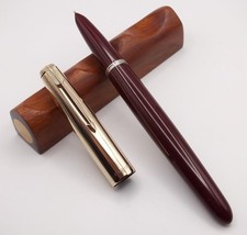 EXCELENTE CANETA-TINTEIRO PARKER 51 BORGONHA/OURO INSÍGNIA BONÉ, década de 1950 comprar usado  Enviando para Brazil
