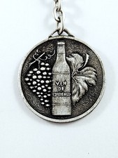 Keychain bordeaux wine d'occasion  Expédié en Belgium