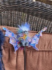 Raro Imaginarium Alfaro Drabbit azul alado pele arco-íris cabo boneco assinado em excelente estado usado comprar usado  Enviando para Brazil