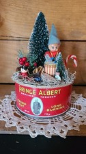 Conjunto de lata de Natal vintage elfo árvore de Natal príncipe Albert lata 8" de altura, usado comprar usado Conjunto de lata de Natal vintage elfo árvore de Natal príncipe Albert lata 8" de altura, usado comprar usado  Enviando para Brazil