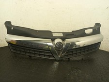 Vauxhall astra grille for sale  SOUTHAMPTON