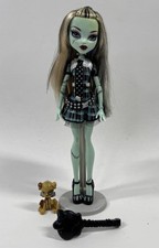 Boneca Monster High Frankie Stein 1st Wave e suporte com animal de estimação comprar usado  Enviando para Brazil