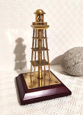 Phare laiton socle d'occasion  Frénouville