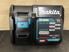 Makita dc40ra 40v d'occasion  Expédié en Belgium
