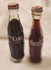 Mini garrafas vintage de Coca-Cola uma com líquido móvel comprar usado  Enviando para Brazil