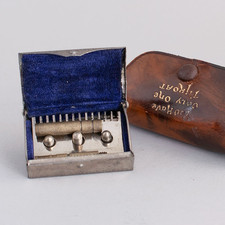 Vintage travelling razor for sale  STEYNING