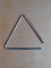 Instrumento de percusión triangular de metal - sonido fuerte y claro - orquesta de banda escolar segunda mano  Embacar hacia Mexico